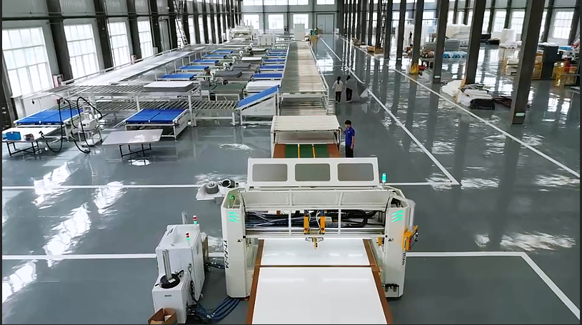 客户工厂实景直击｜源田定制床垫智能流水线，重构高效绿色生产新范式